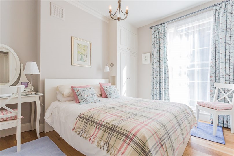Aylesford Street 2 by Ivy Lettings