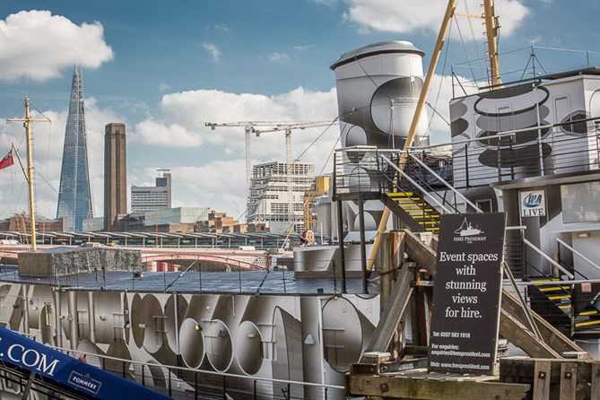 London Ships