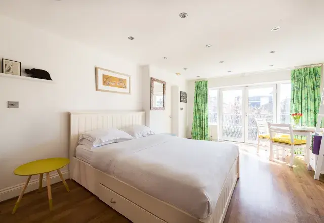 Little Venice III, holiday apartment in Little Venice, London