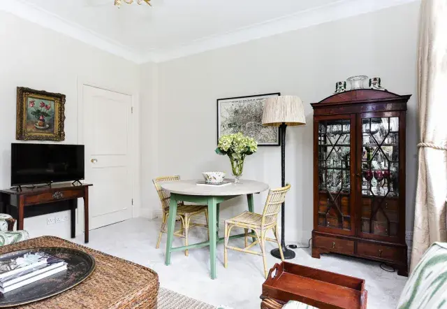 Kensington Gardens, holiday apartment in Kensington, London