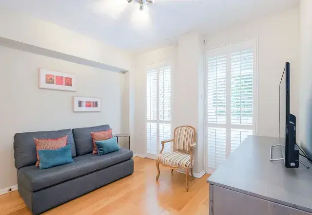 Sloane Square, holiday apartment in Chelsea, London