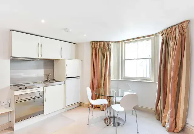 Blenheim Crescent, holiday apartment in Notting Hill, London