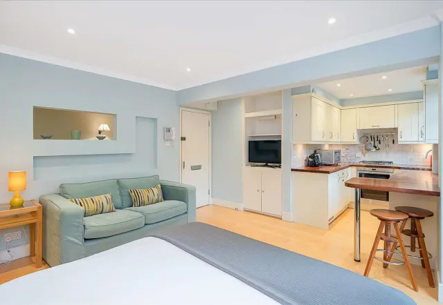 Sloane Square II, holiday apartment in Chelsea, London