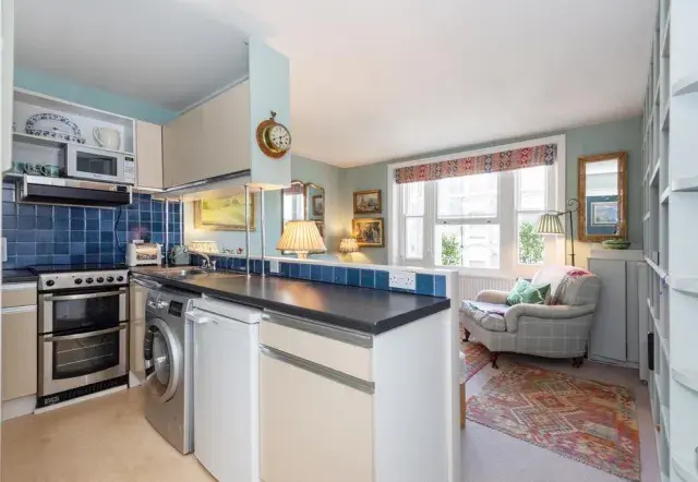 Campden Hill Gardens, holiday apartment in Notting Hill, London