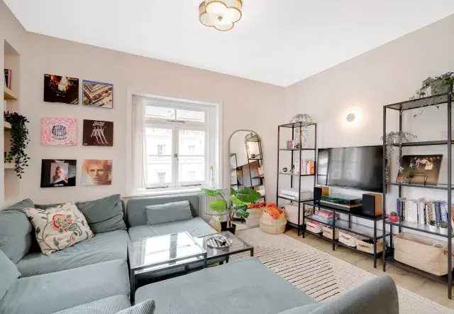 Gloucester Terrace, holiday apartment in Bayswater, London