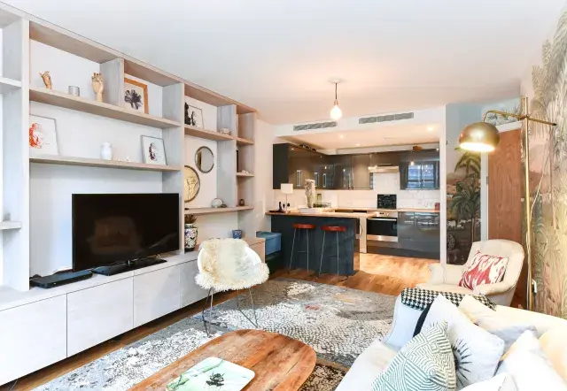 Chelsea Bridge Wharf, holiday apartment in Battersea, London