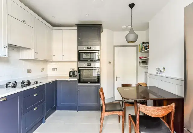 Killyon Road, holiday home in Clapham, London