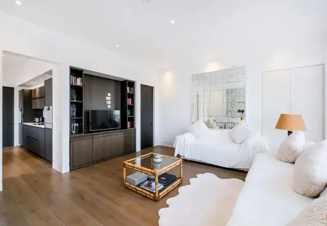 The Lanterns, holiday apartment in Battersea, London