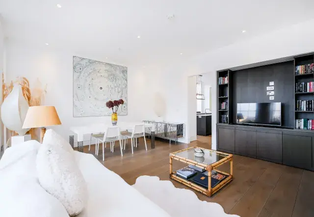 The Lanterns, holiday apartment in Battersea, London