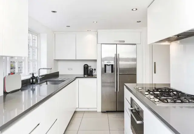 Hamilton Gardens, holiday home in St Johns Wood, London