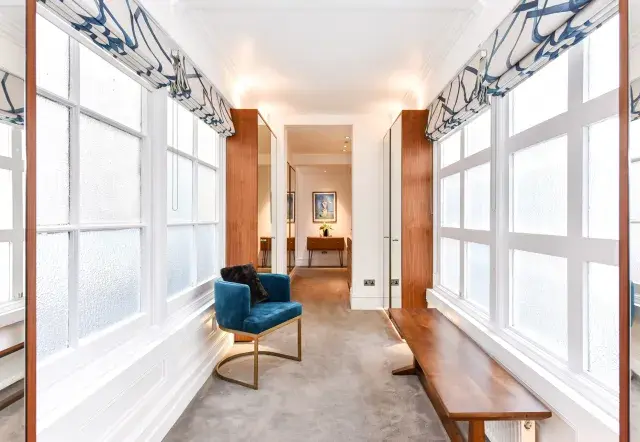 Iverna Court, holiday apartment in Kensington, London