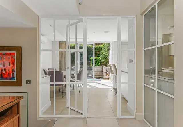 Campden Hill Gardens II, holiday home in Kensington, London