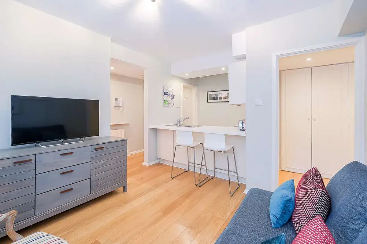 Sloane Square, holiday apartment in Chelsea, London