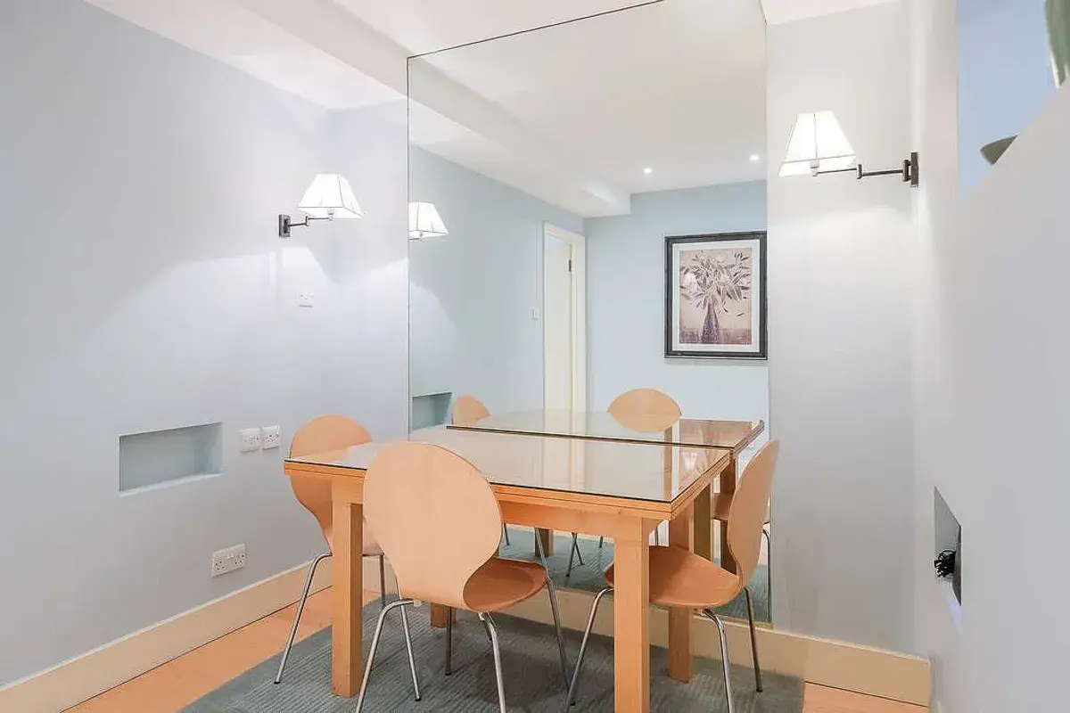 Sloane Square II, holiday apartment in Chelsea, London