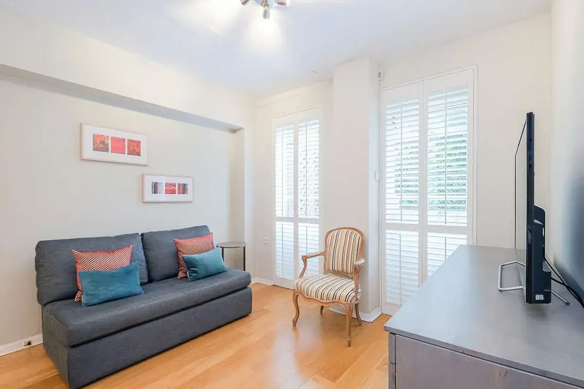 Sloane Square, holiday apartment in Chelsea, London