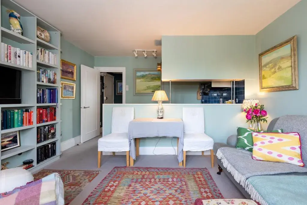Campden Hill Gardens, holiday apartment in Notting Hill, London