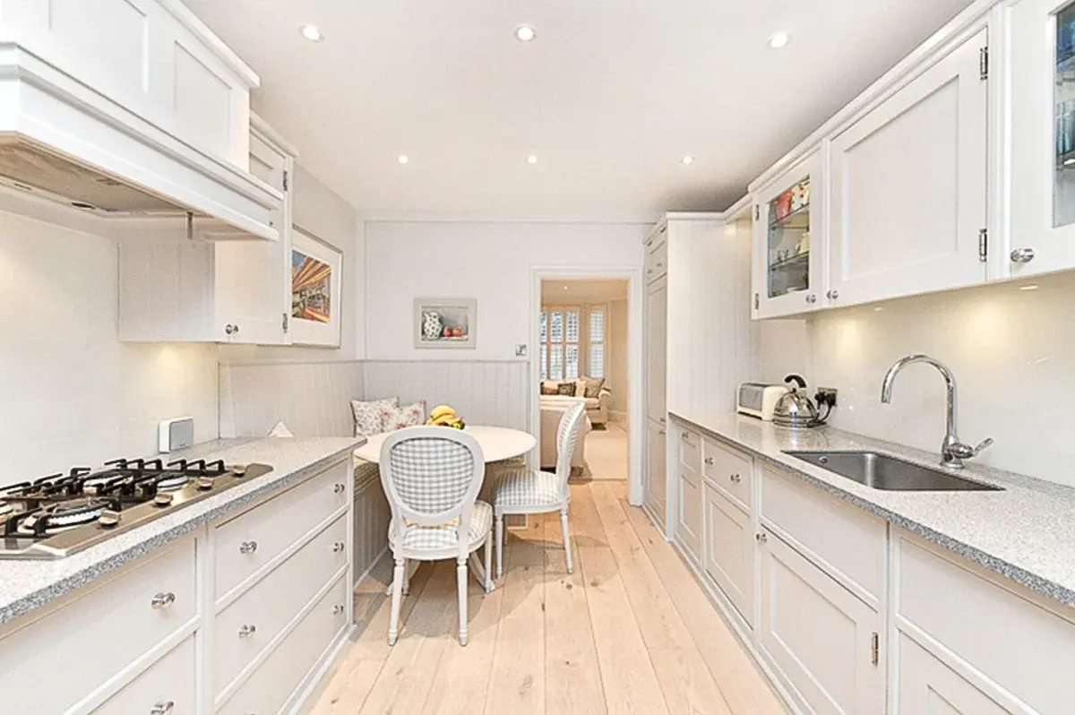 Abingdon Road, holiday apartment in Kensington, London