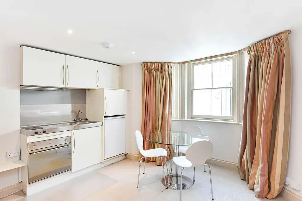 Blenheim Crescent, holiday apartment in Notting Hill, London