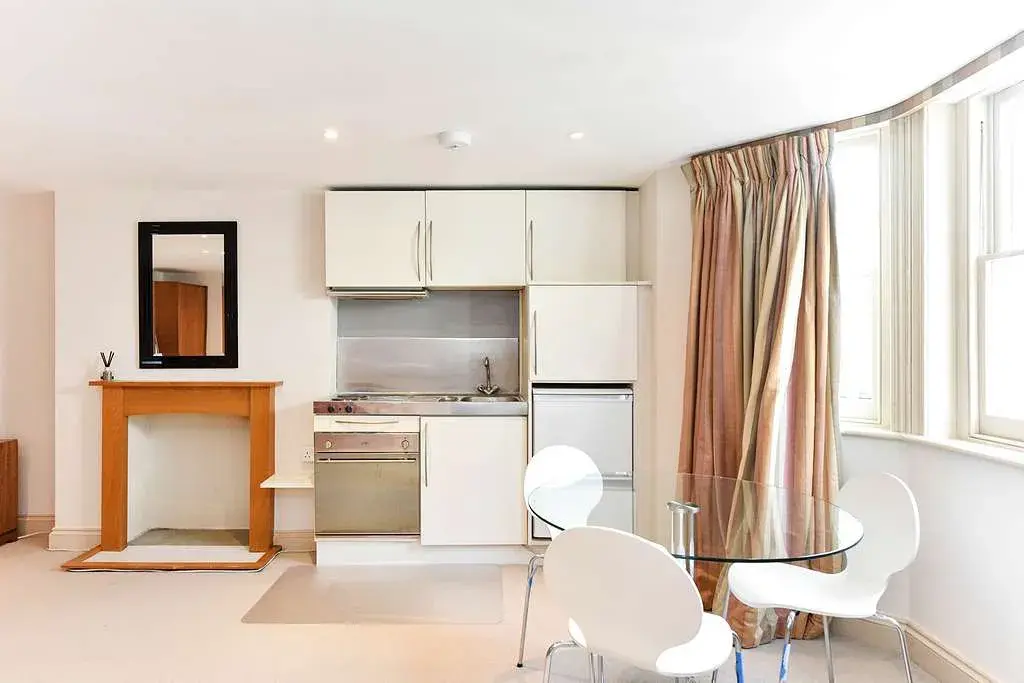 Blenheim Crescent, holiday apartment in Notting Hill, London