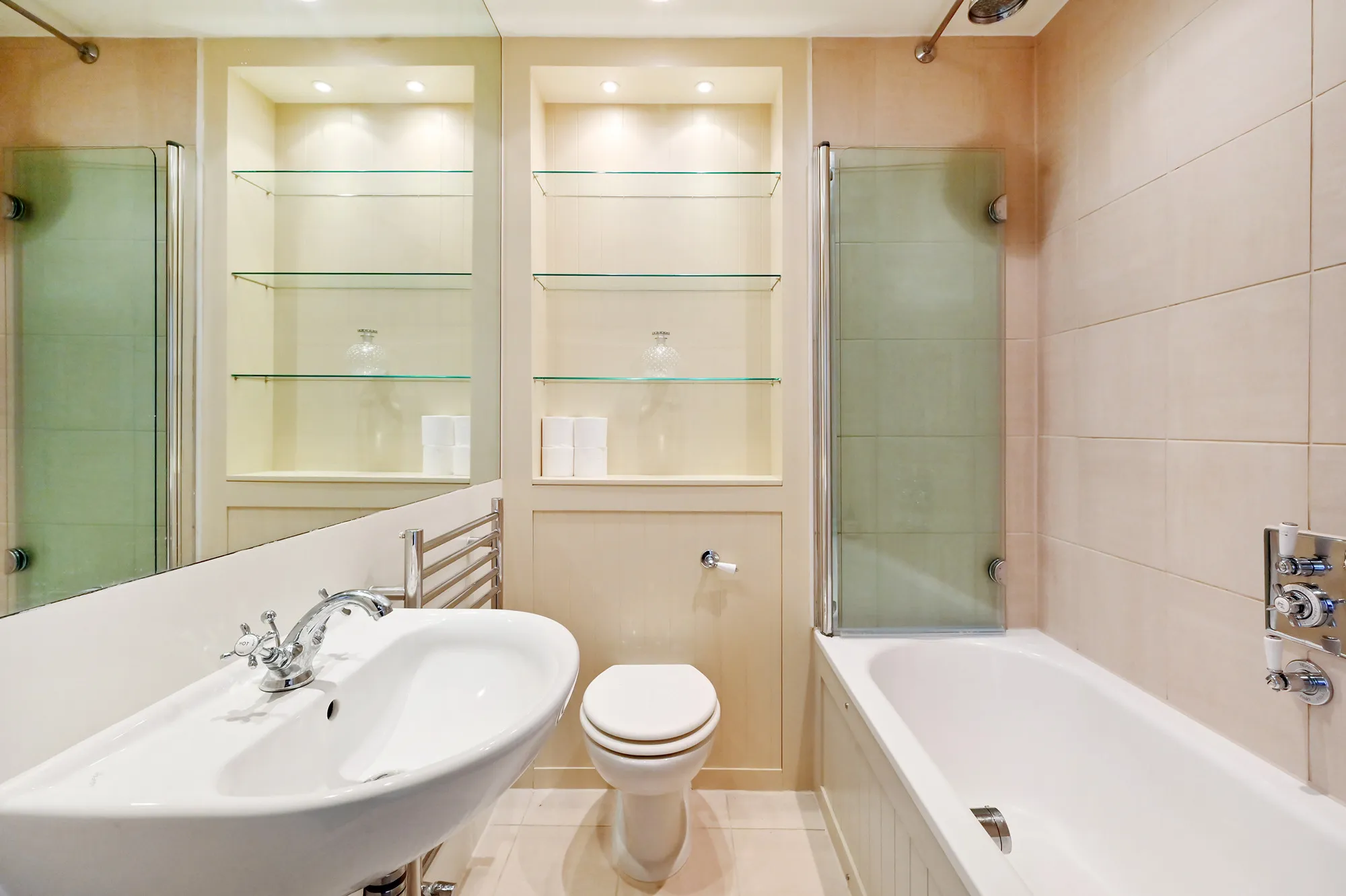 Cambridge Street, holiday apartment in Pimlico, London