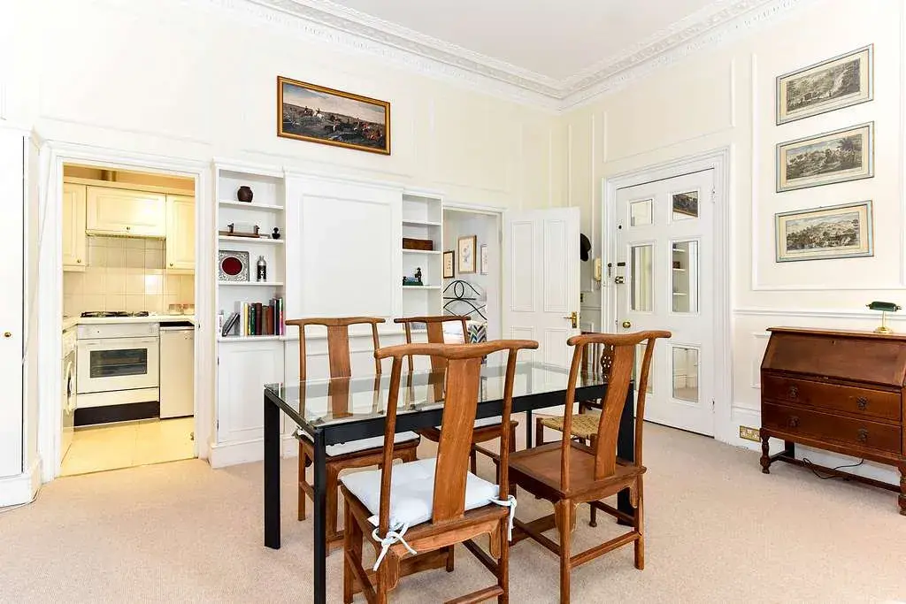 Beaufort Gardens, holiday apartment in Belgravia, London