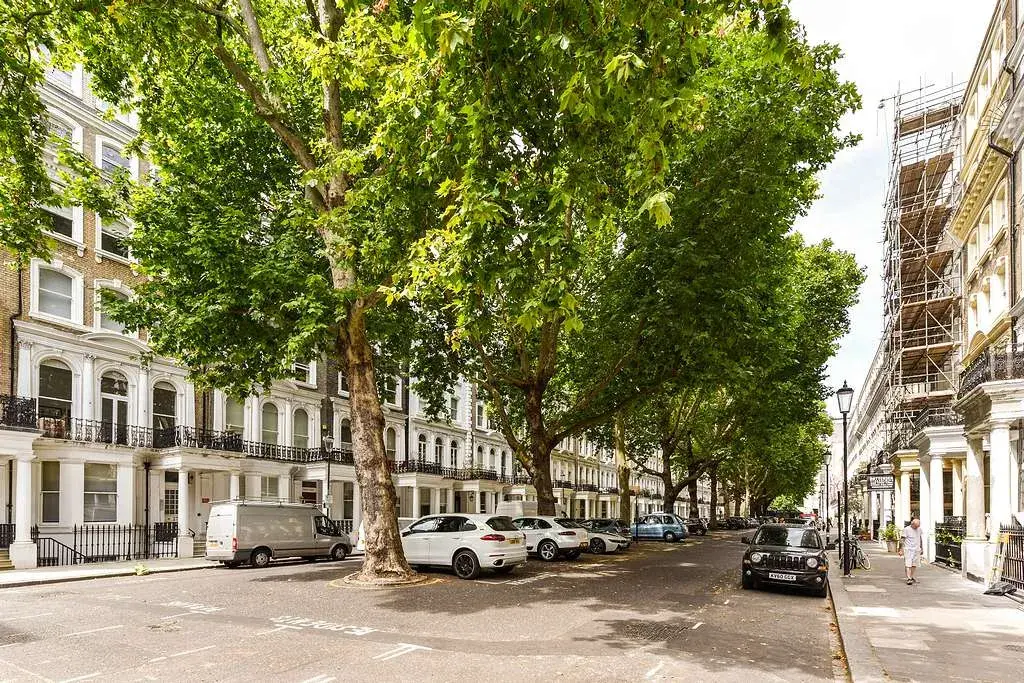 Beaufort Gardens, holiday apartment in Belgravia, London