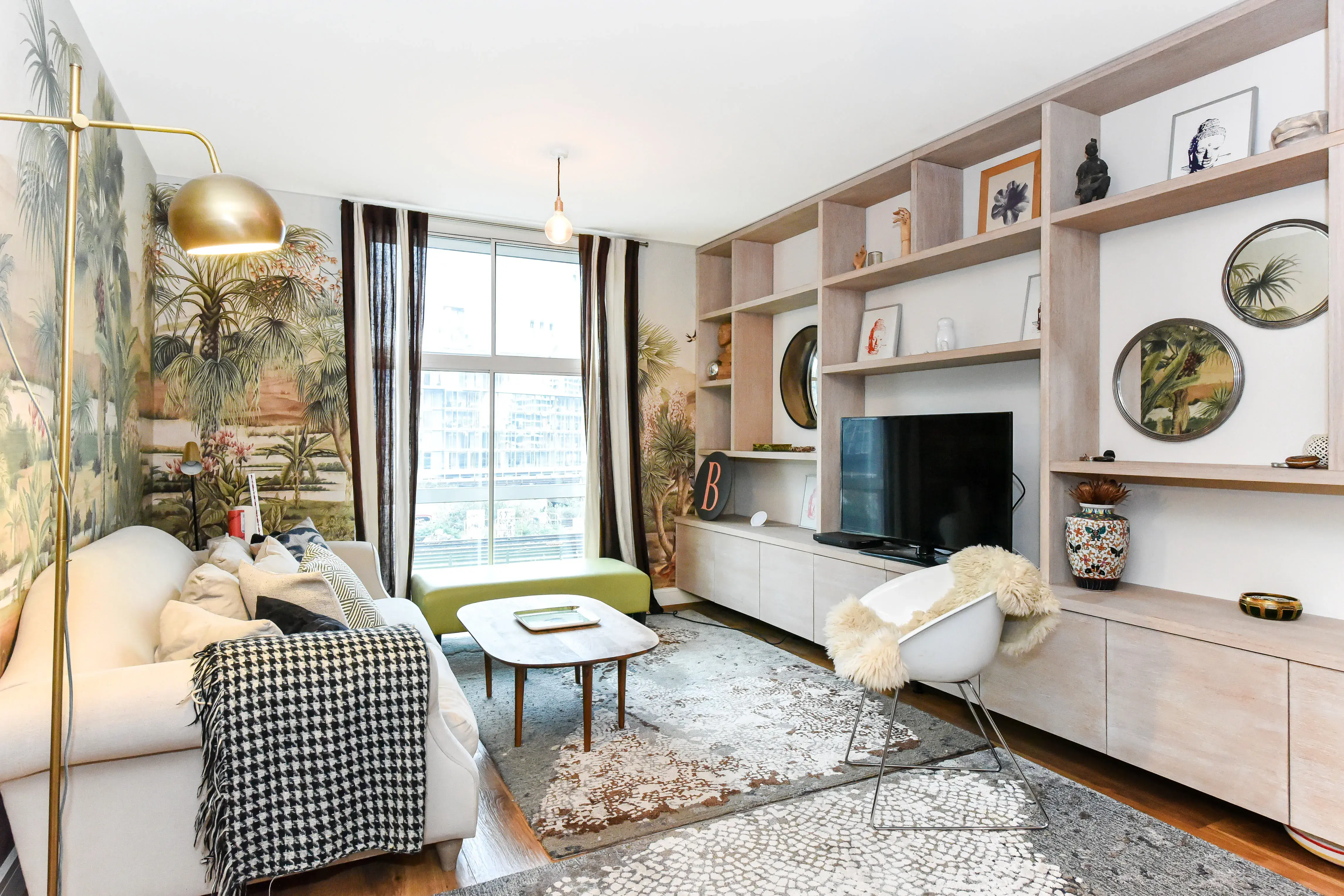 Chelsea Bridge Wharf, holiday apartment in Battersea, London