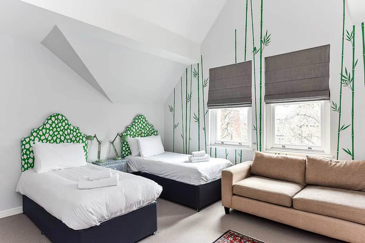 Brondesbury Road, holiday home in Area, London