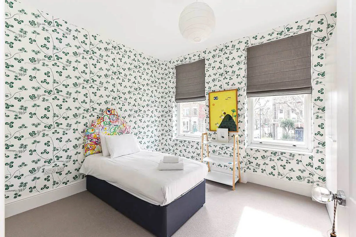 Brondesbury Road, holiday home in Area, London