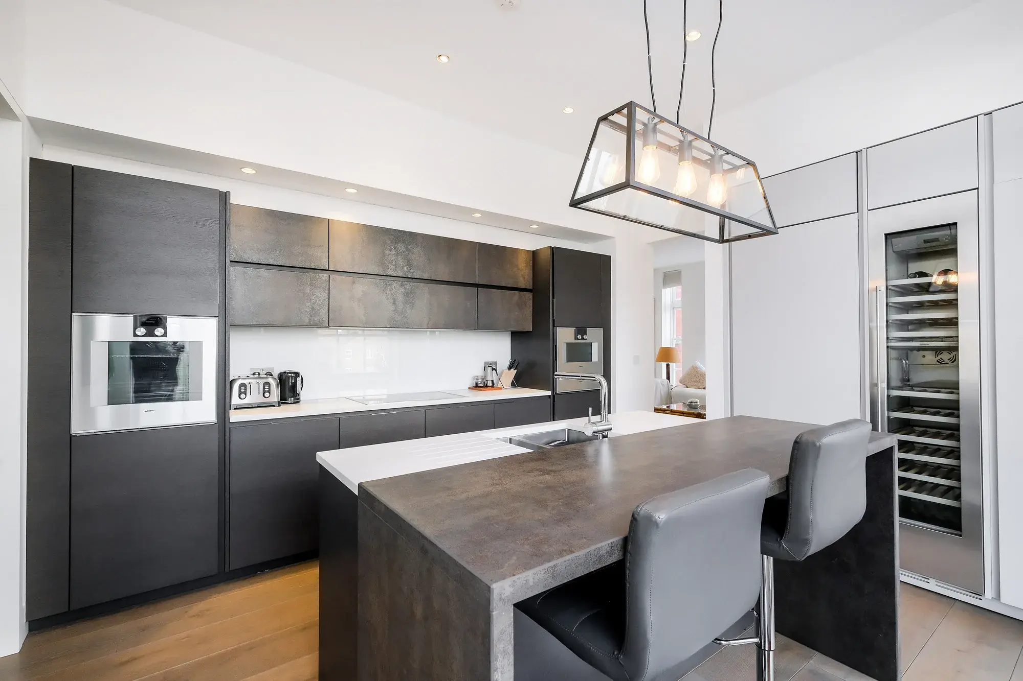The Lanterns, holiday apartment in Battersea, London