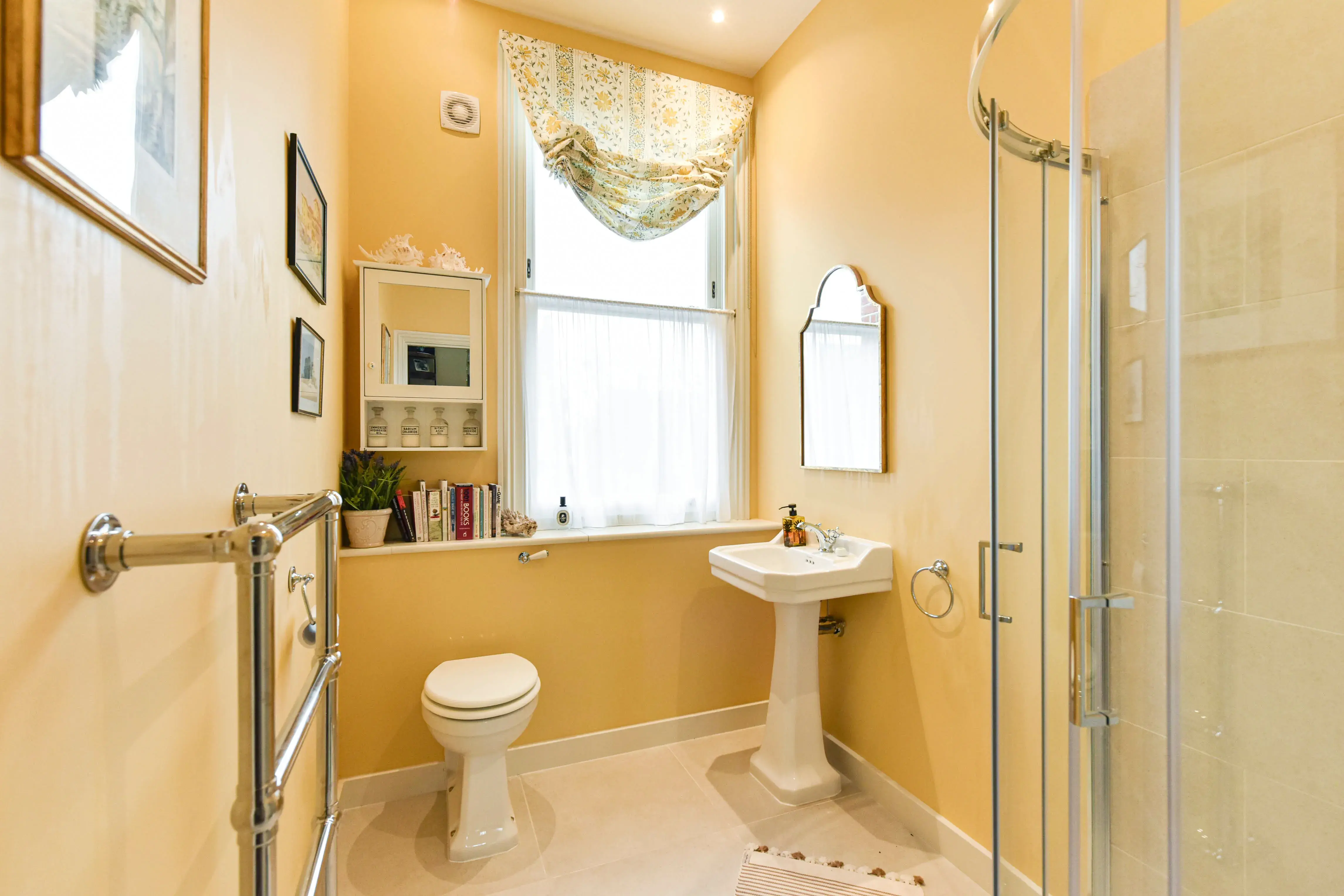 Westover Road, holiday home in Wandsworth, London