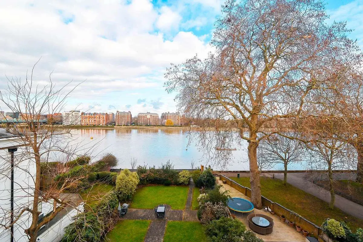 Deodar Road, holiday apartment in Putney, London
