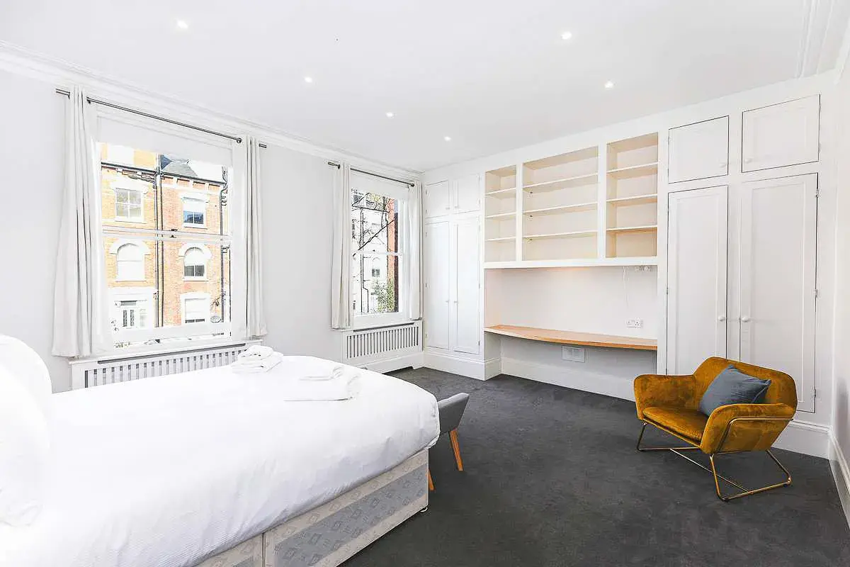 Hamilton Gardens, holiday home in St Johns Wood, London