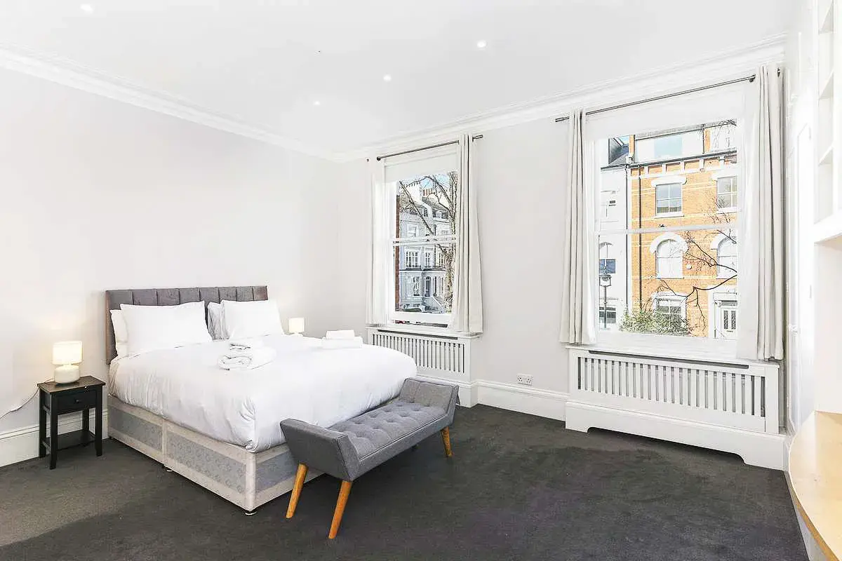 Hamilton Gardens, holiday home in St Johns Wood, London