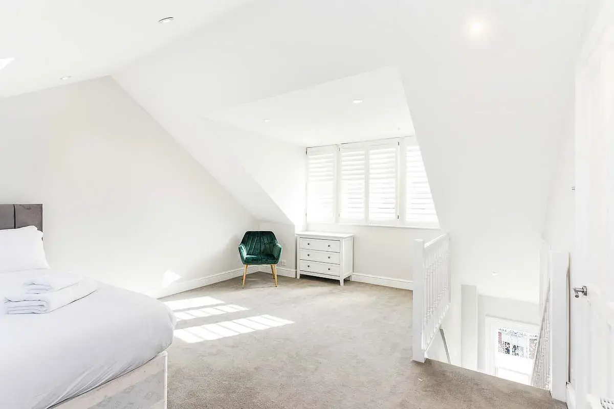 Hamilton Gardens, holiday home in St Johns Wood, London