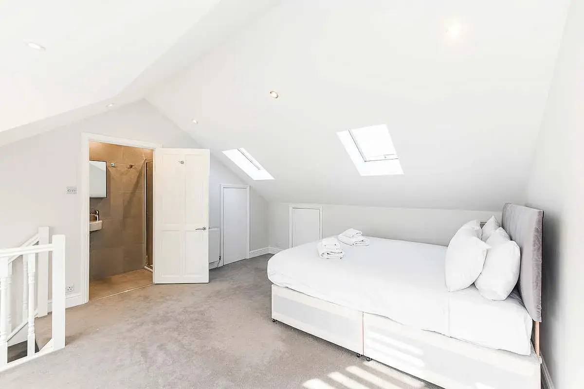 Hamilton Gardens, holiday home in St Johns Wood, London