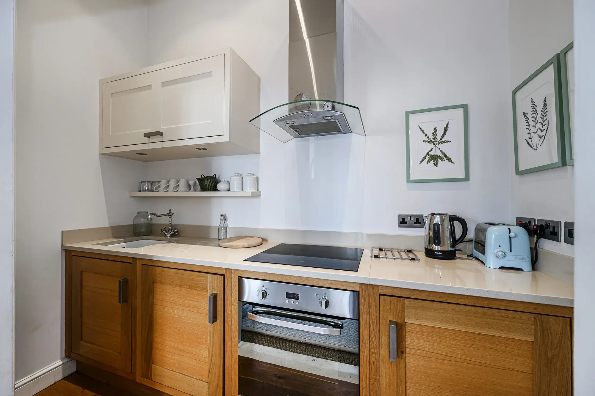 Westmoreland Terrace, holiday apartment in Pimlico, London