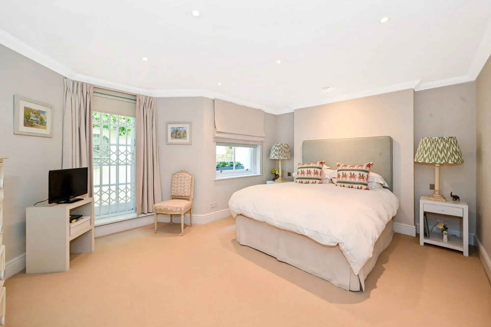 Parkgate Road, holiday apartment in Battersea, London
