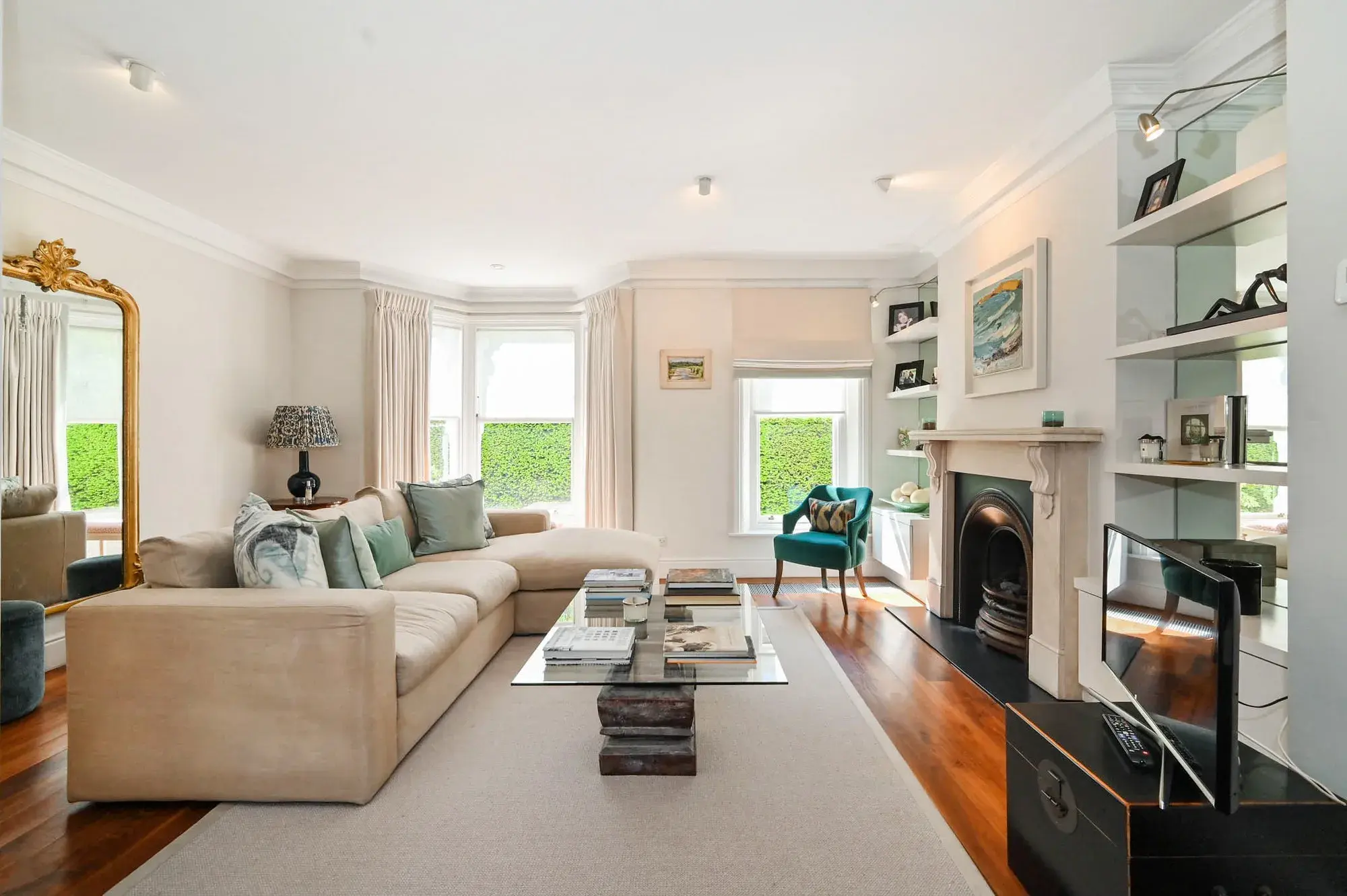 Parkgate Road, holiday apartment in Battersea, London