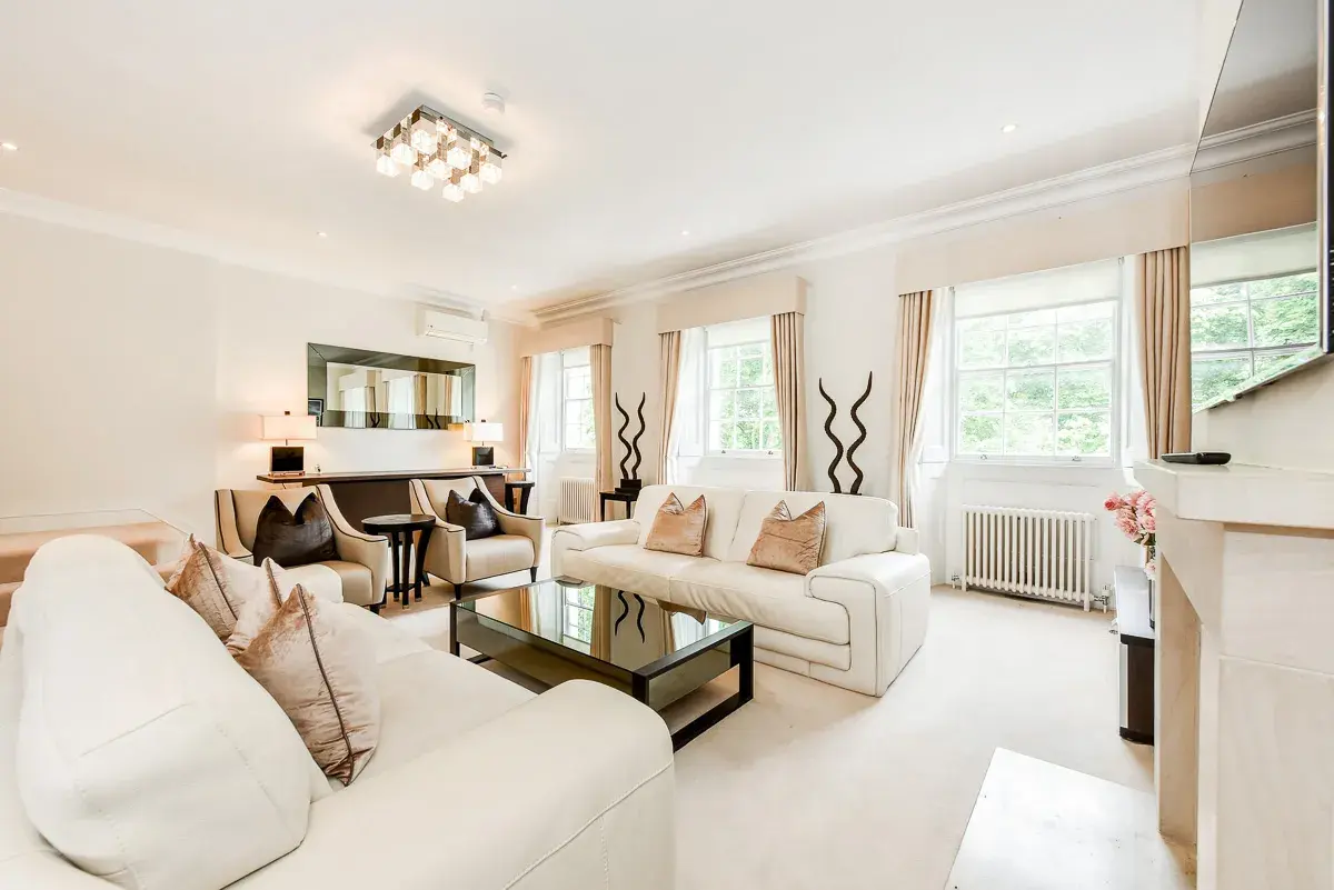 Lowndes Square, holiday apartment in Knightsbridge, London