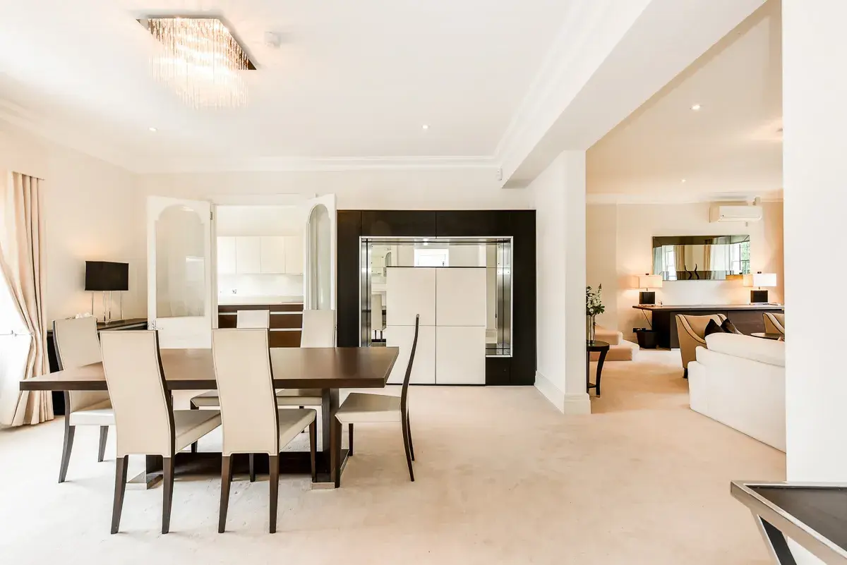 Lowndes Square, holiday apartment in Knightsbridge, London