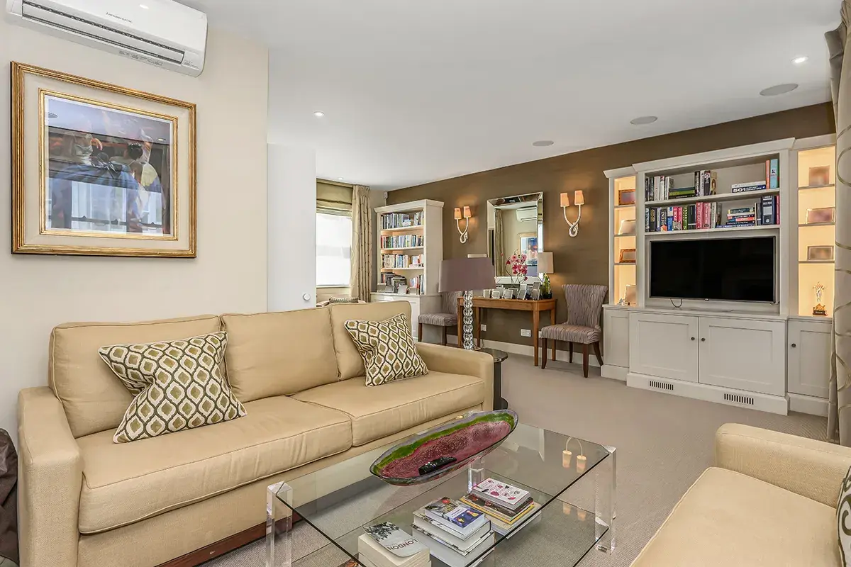 Campden Hill Gardens II, holiday home in Kensington, London