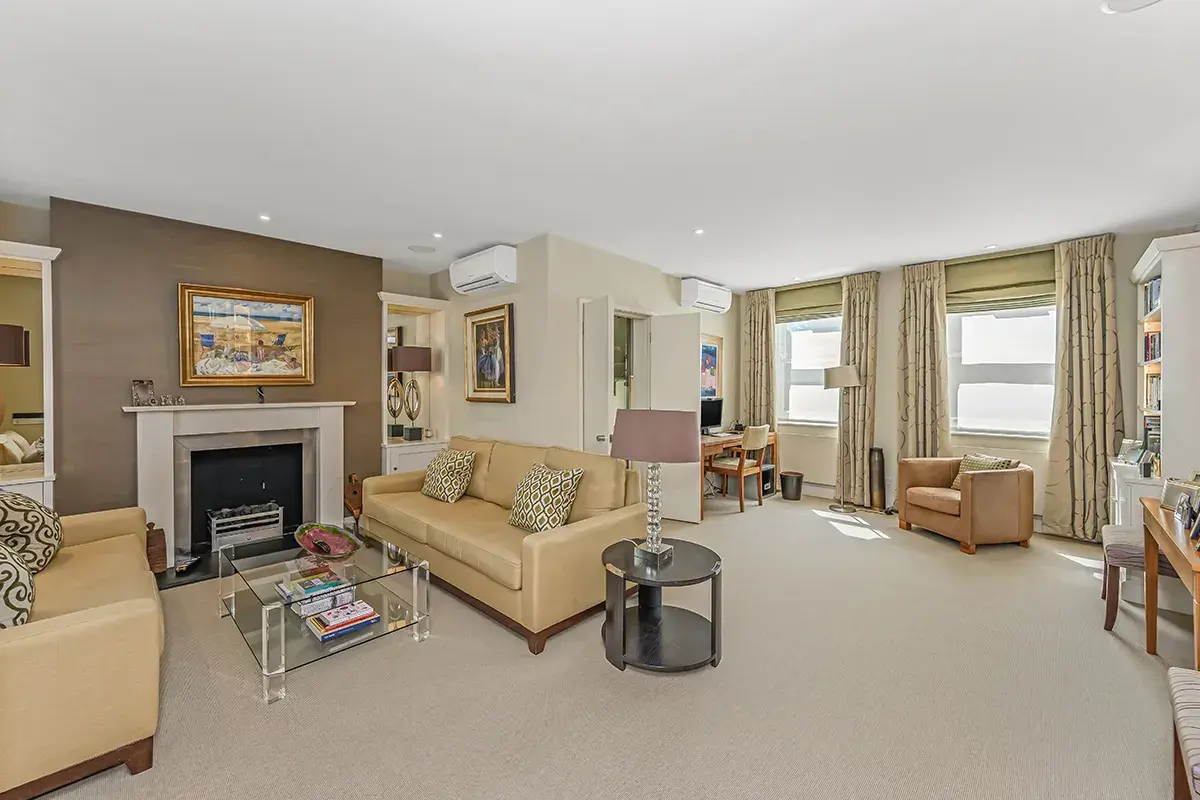 Campden Hill Gardens II, holiday home in Kensington, London
