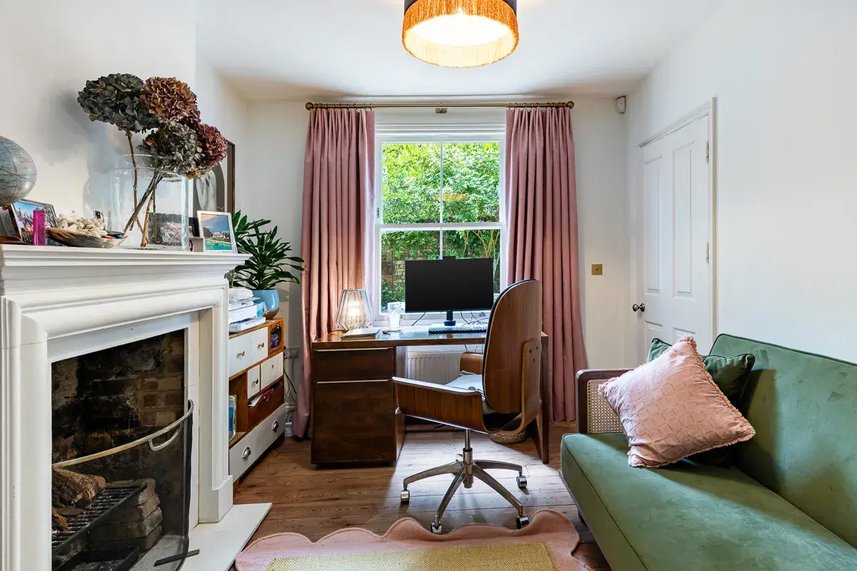 South Black Lion Lane, holiday home in Hammersmith, London
