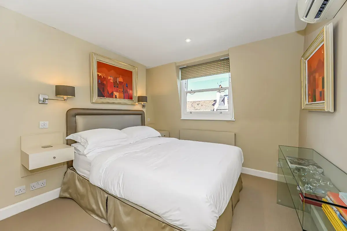 Campden Hill Gardens II, holiday home in Kensington, London