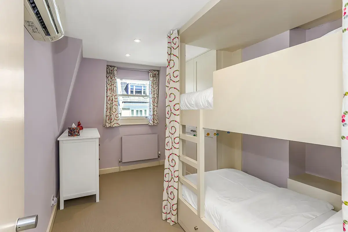 Campden Hill Gardens II, holiday home in Kensington, London