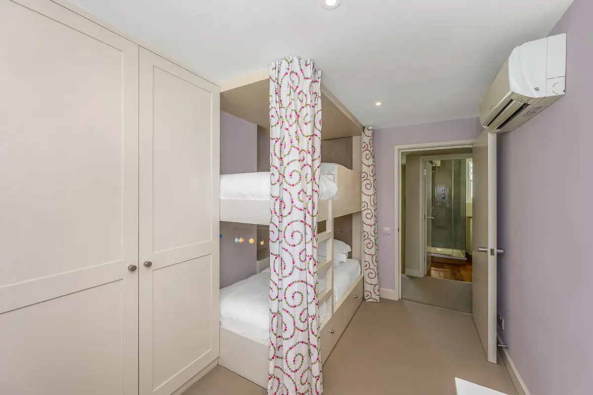 Campden Hill Gardens II, holiday home in Kensington, London