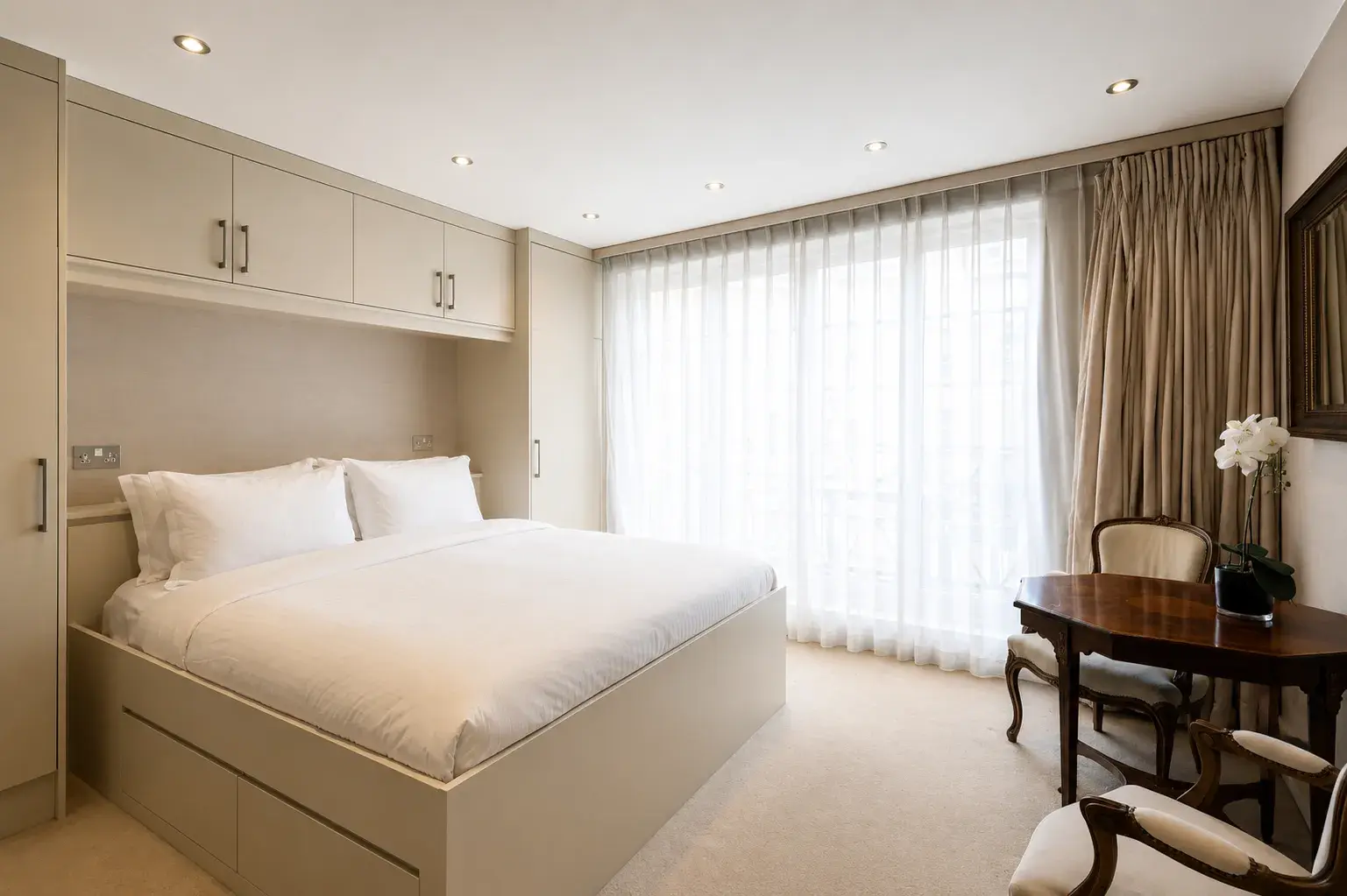 Cadogan Place, holiday apartment in Belgravia, London