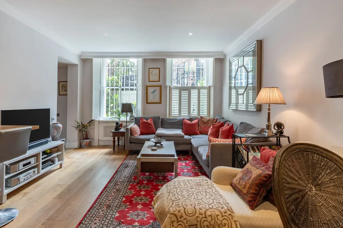 Nevern Square, holiday apartment in Earls Court, London
