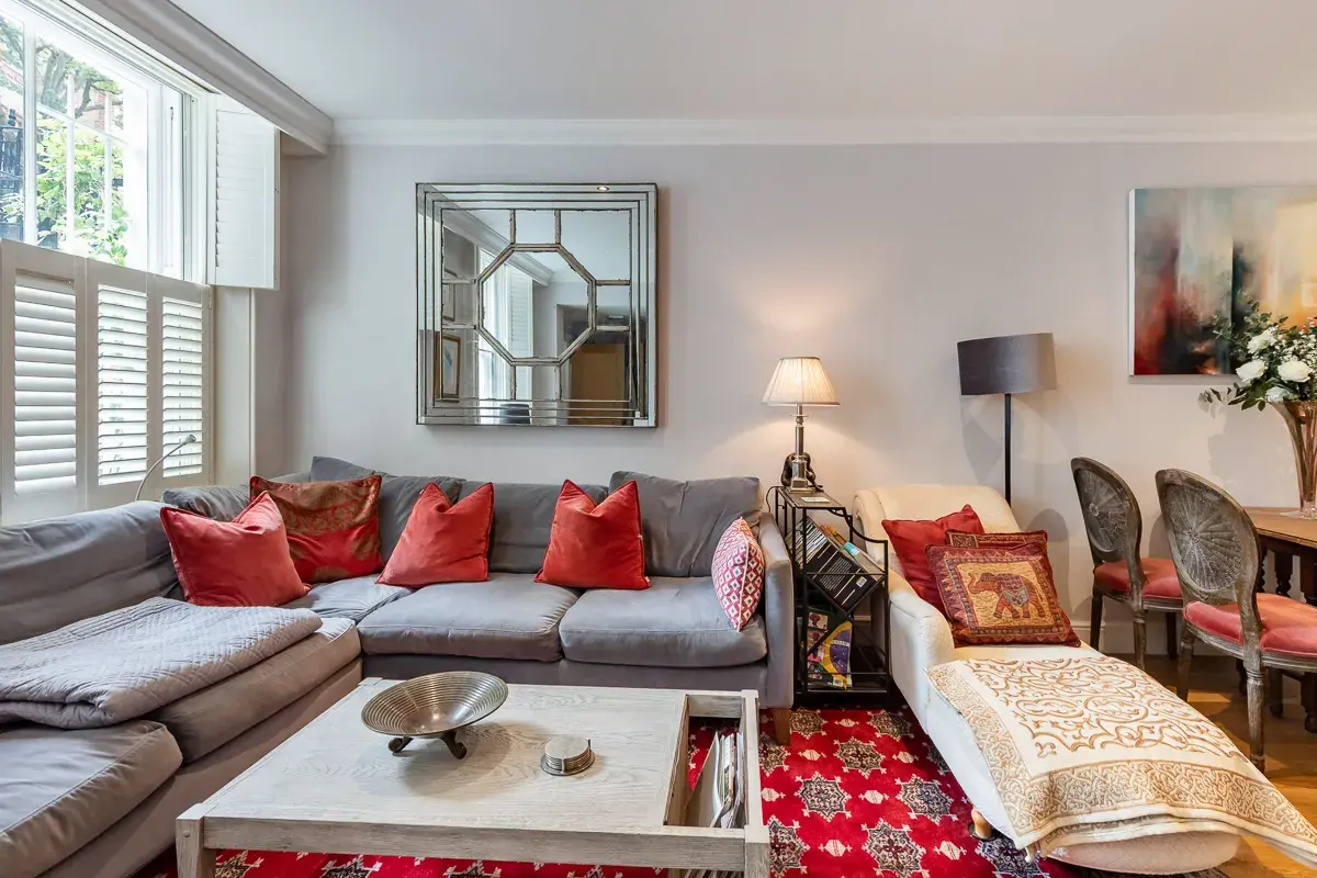 Nevern Square, holiday apartment in Earls Court, London